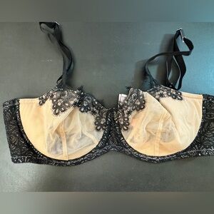 Victoria's Secret Black and Cream Lace Bra